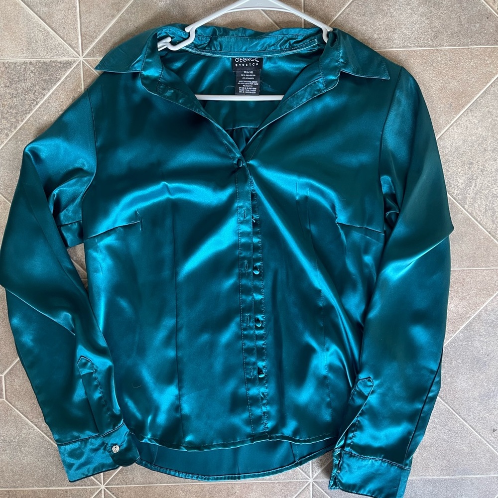 *Sold* GEORGE satin button down